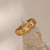 Joias de aço inoxidável da moda para mulheres banhadas a ouro 18K à prova d'água cristal transparente zircão estrela anéis de ouro para mulheres