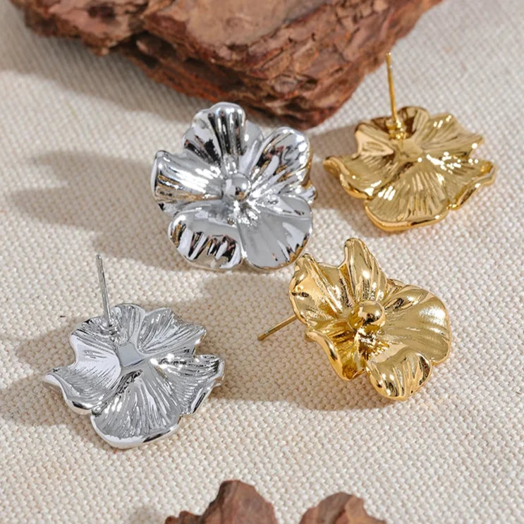 Brinco Flor Banhado a Ouro 18k