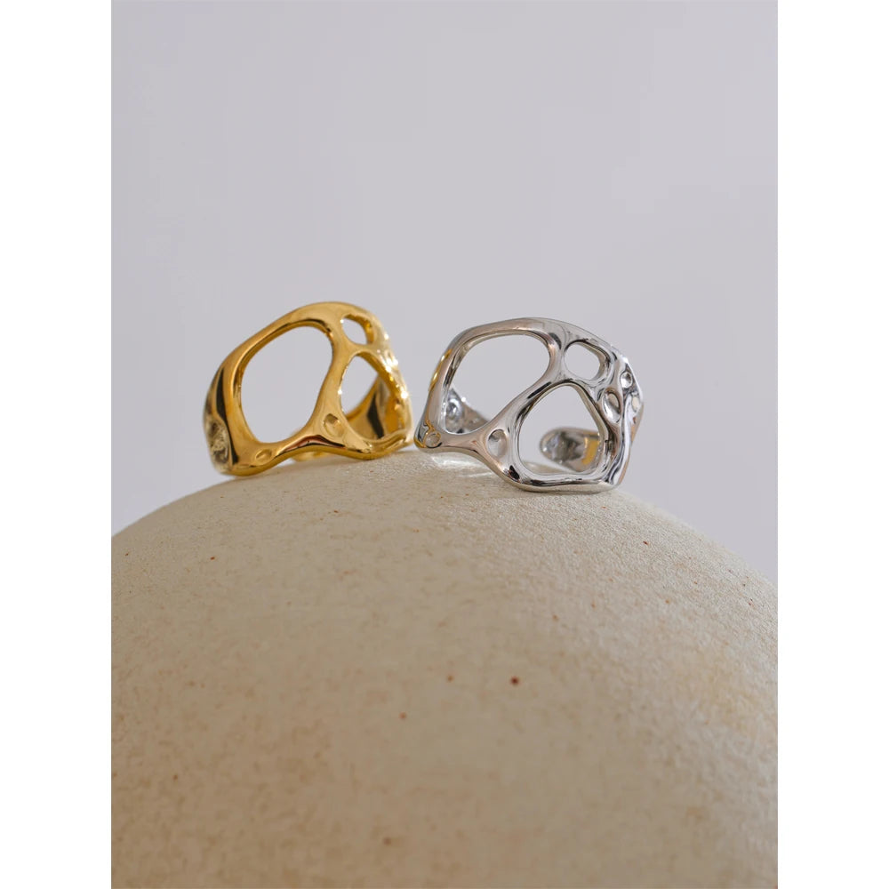 Anel de Símbolos Geométricos Banhado a Ouro 18k