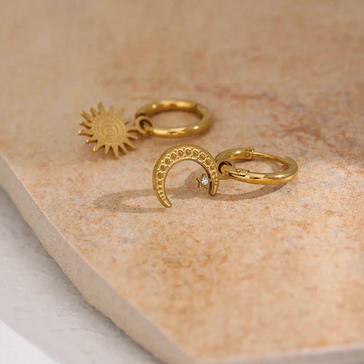Brinco Lua e Sol Banhado a Ouro 18k