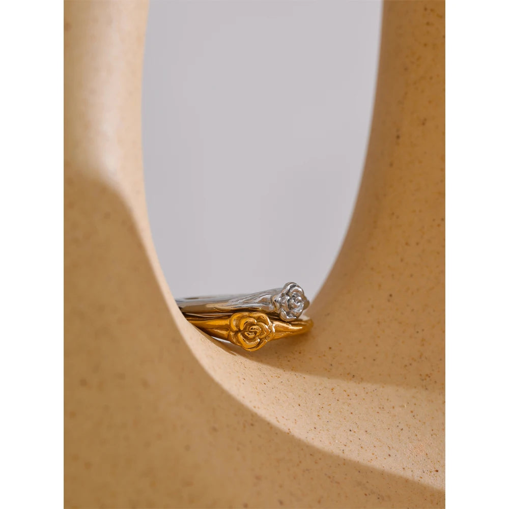 Anel Rosa Banhado a Ouro 18k
