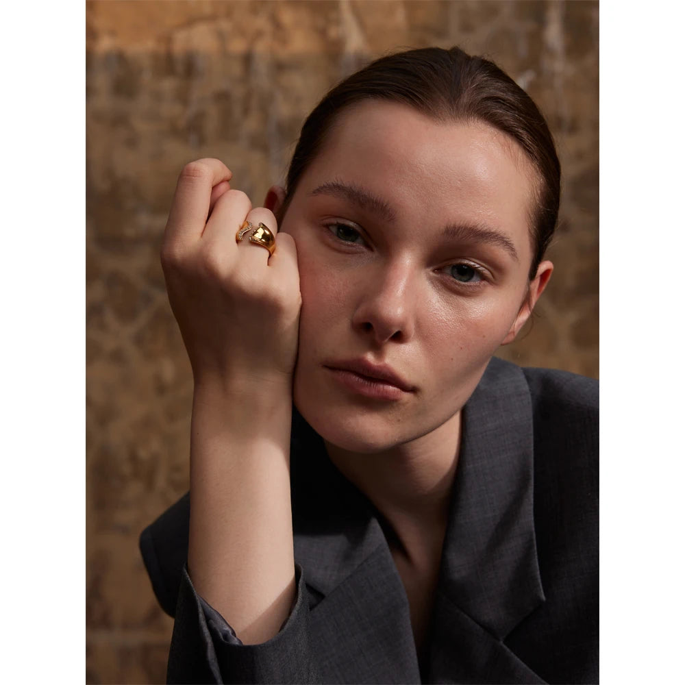 Yhpup-Zircônia Cúbica Incrustada Onda Geométrica Aberta Anel Ajustável, Banhado a Ouro 18K PVD, Moda em Aço Inoxidável, Chic Jewelry Gift