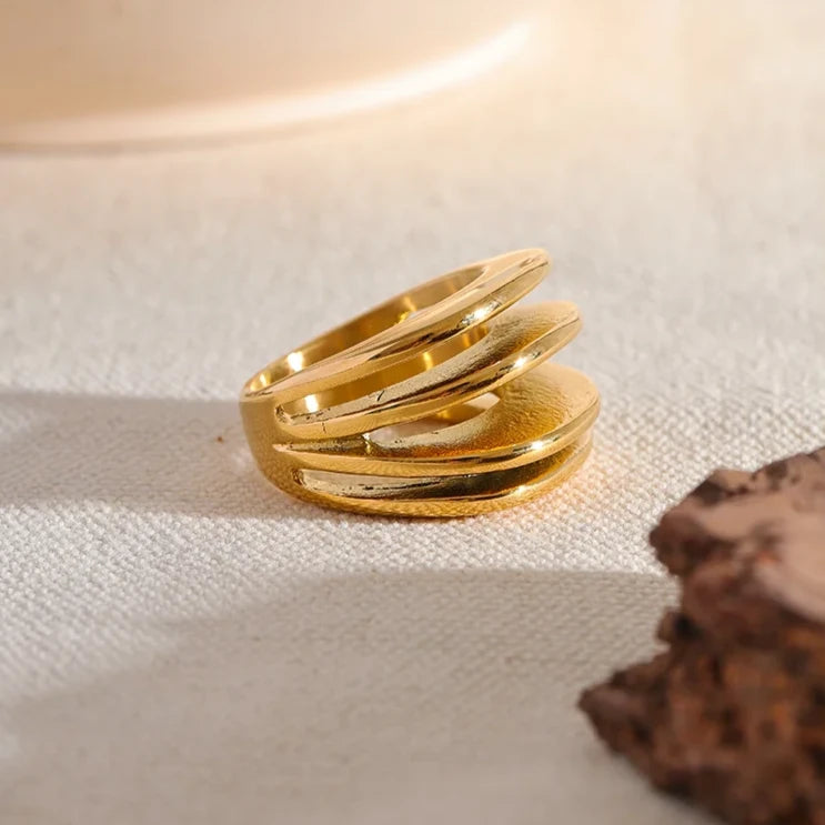 Anel em Camadas Geométrico Banhado a Ouro 18k