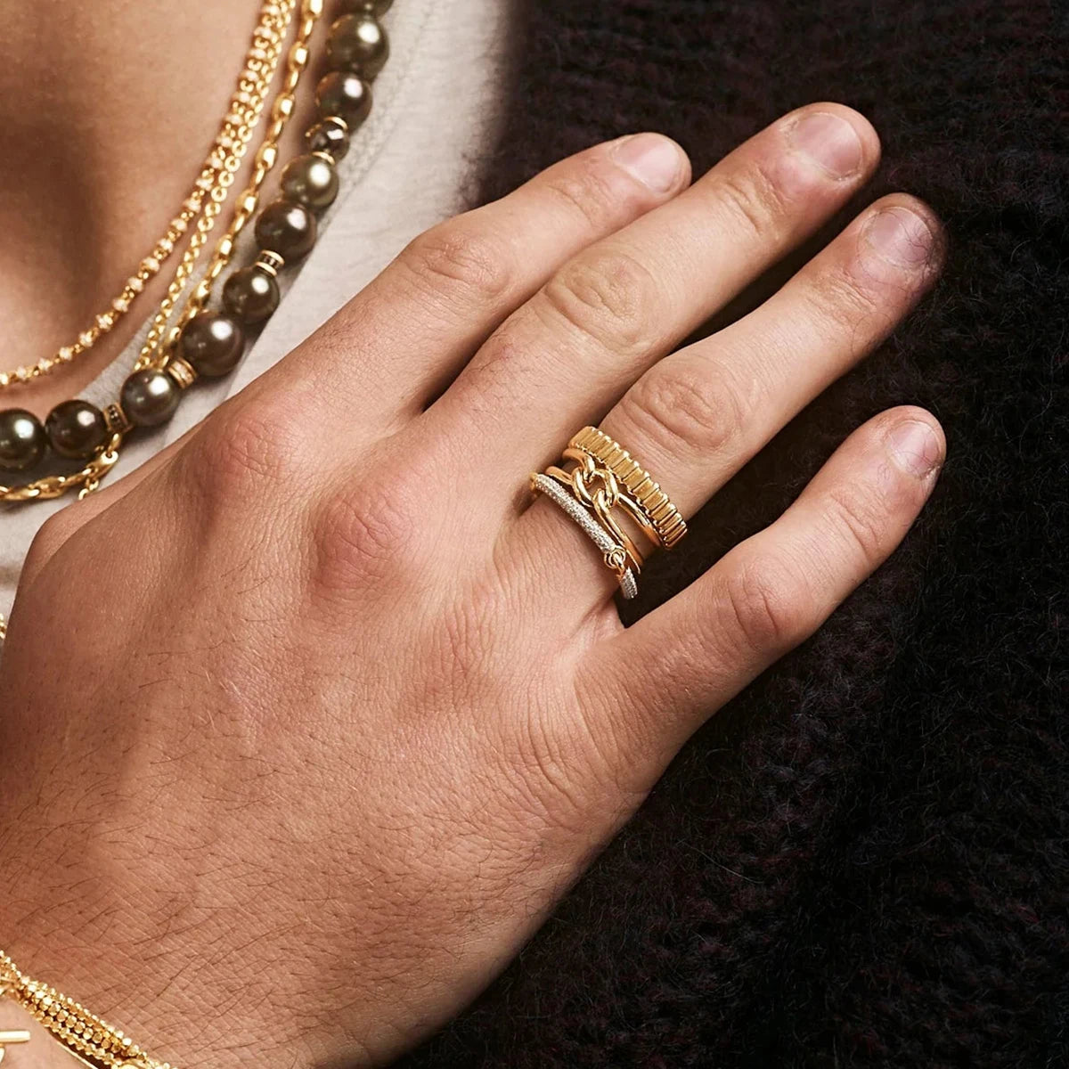 Anel Elegante Banhado a Ouro com Zircão para Mulheres