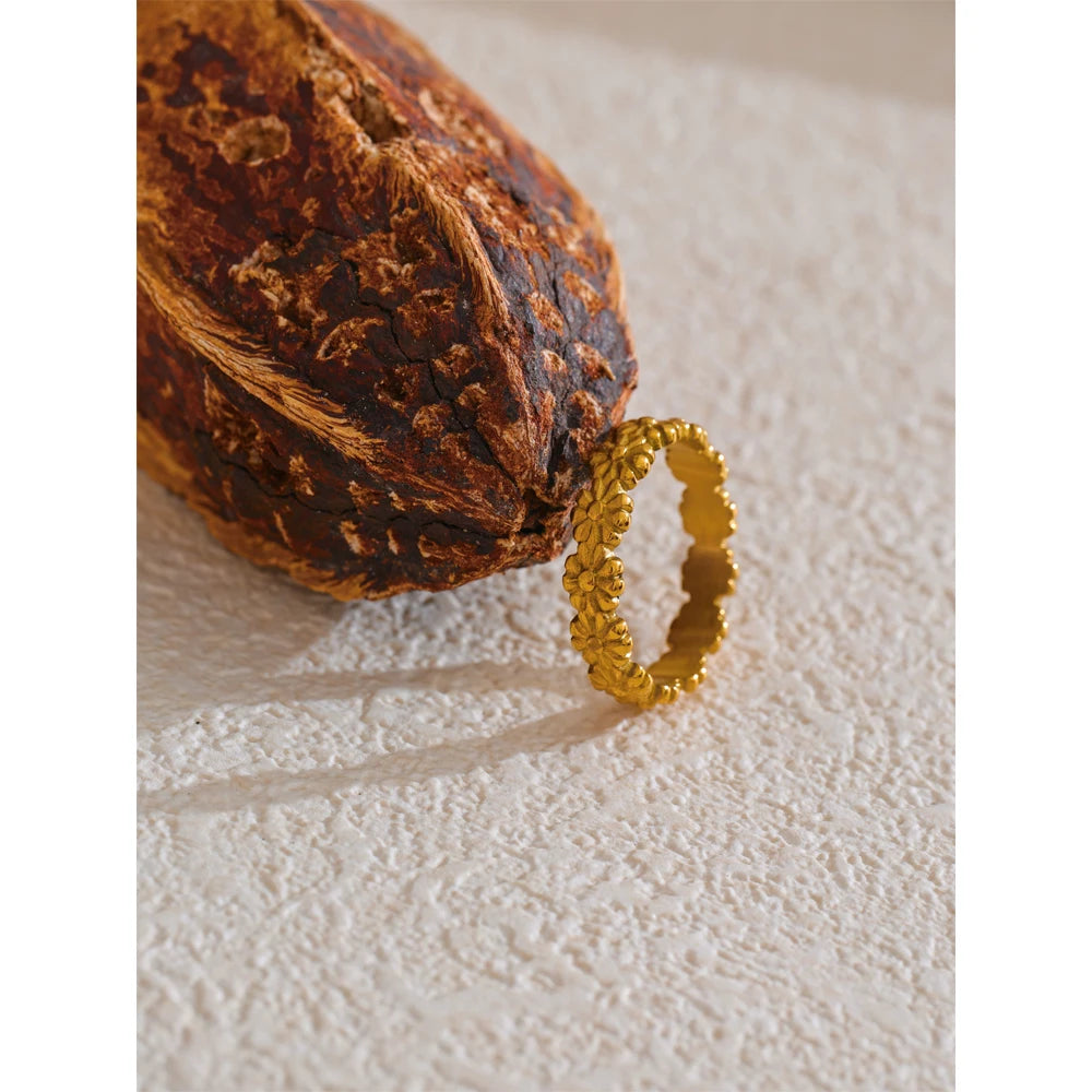 Anel Flor de Ouro 18k PVD para Mulheres Elegantes