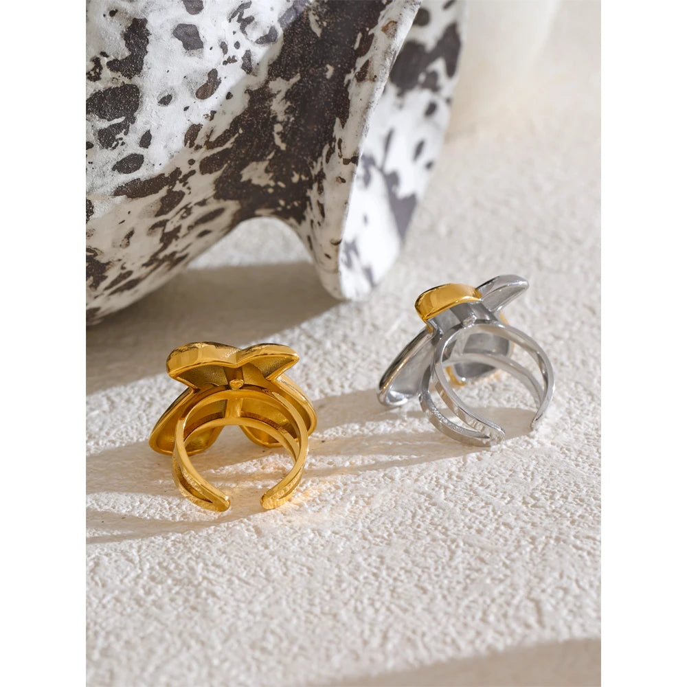 Anel Elegante com Textura Exclusiva Banhado a Ouro 18k