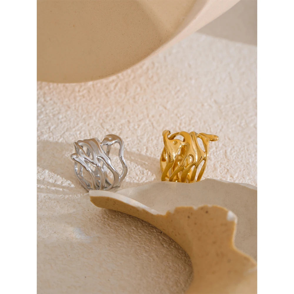 Anel Geométrico Elegante Banhado a Ouro 18K