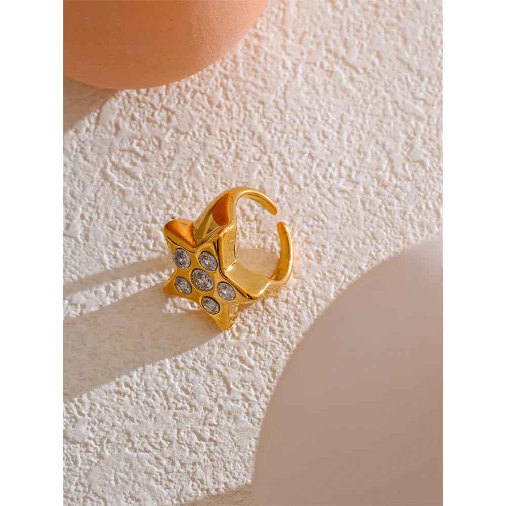 Yhpup Anel de zircônia cúbica de estrela de pentagrama de metal mais grosso 18K banhado a ouro joias de moda