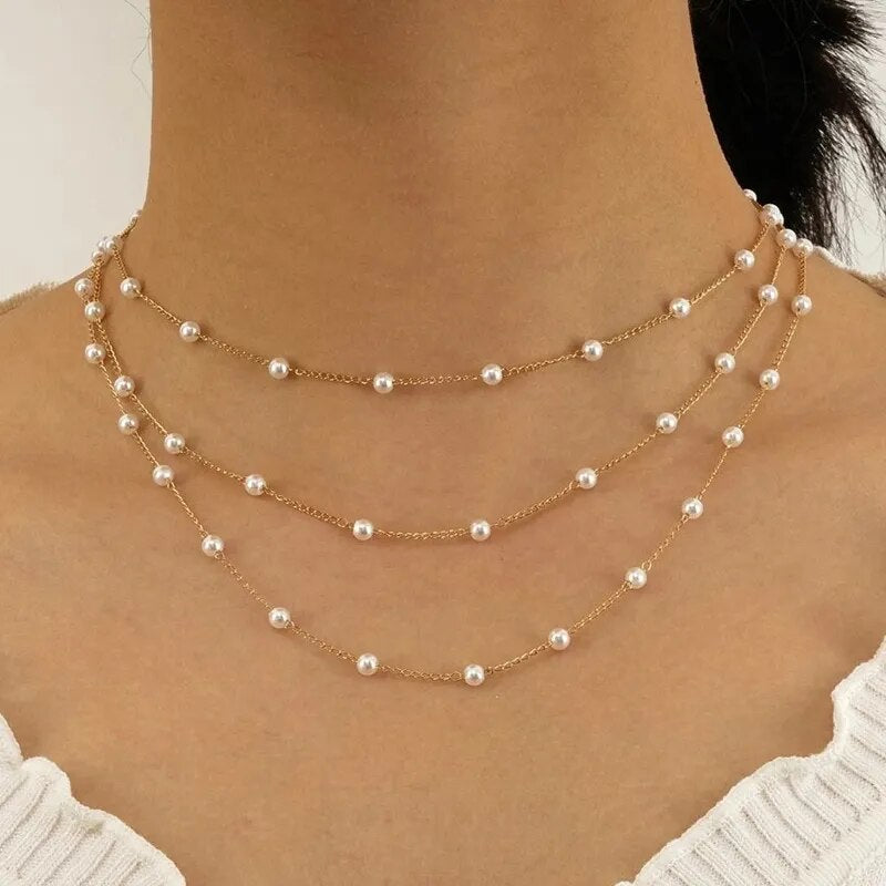 Colar Três Camadas com Pérolas