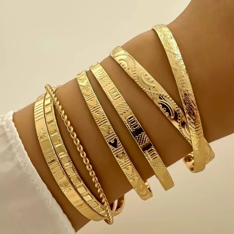 Conjunto de Pulseiras Geometria de Ouro